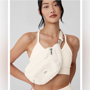 NWOT Alo Sherpa Explorer Fanny Pack